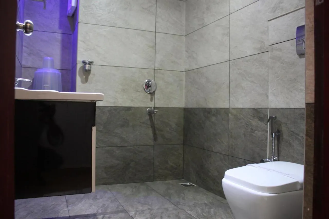 C7 Munnar Hotel